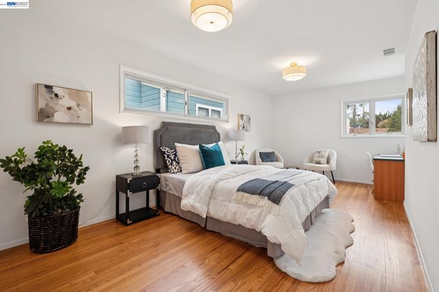 3287 Briggs Ave, Alameda, CA 94501