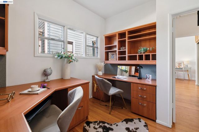 3287 Briggs Ave, Alameda, CA 94501