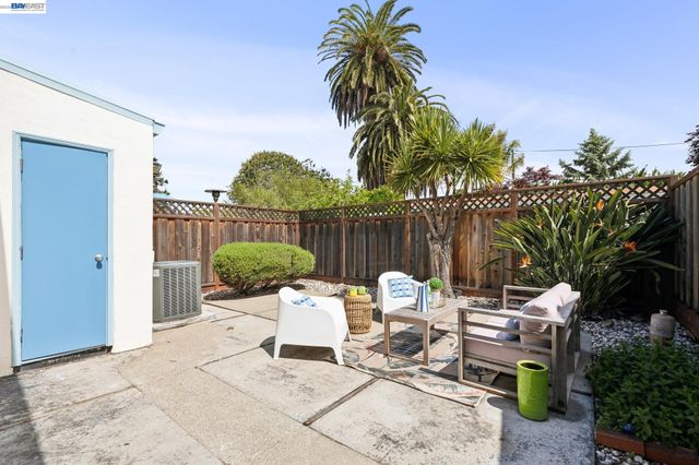 3287 Briggs Ave, Alameda, CA 94501