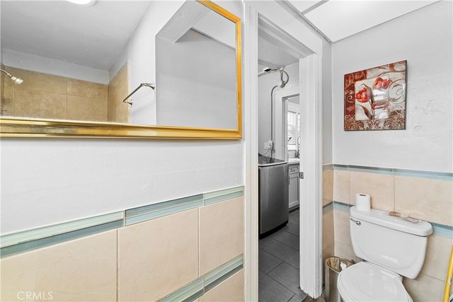 1665 Arlington, Los Angeles, CA 90019