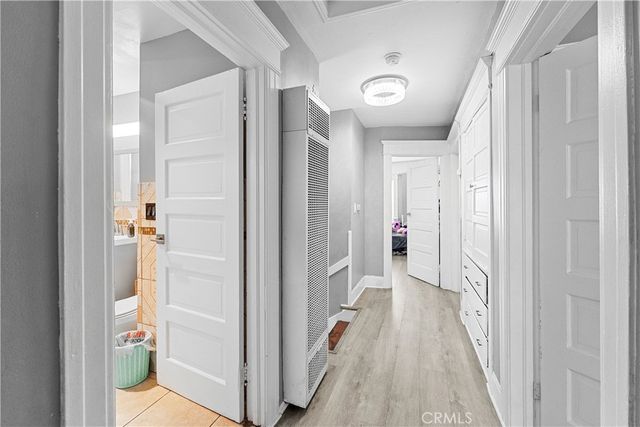 1665 Arlington, Los Angeles, CA 90019
