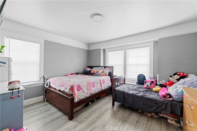 1665 Arlington, Los Angeles, CA 90019