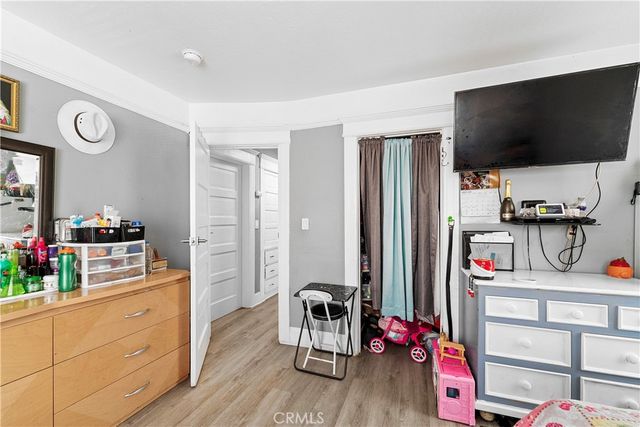 1665 Arlington, Los Angeles, CA 90019