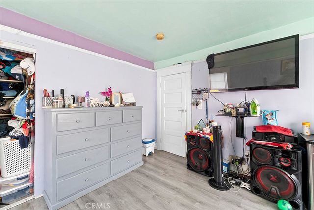 1665 Arlington, Los Angeles, CA 90019