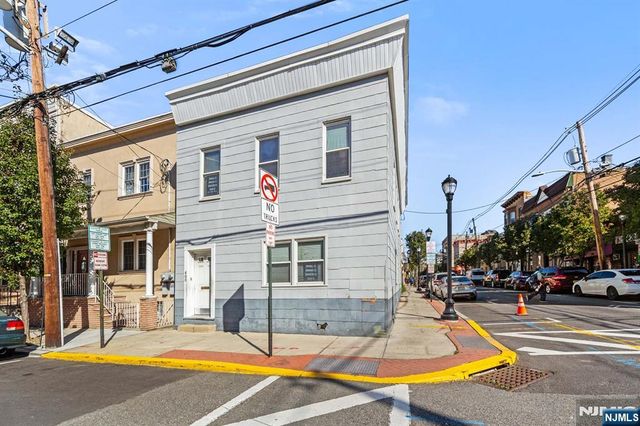 400 41st Street, Union City, NJ 07087