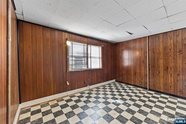 400 41st Street, Union City, NJ 07087