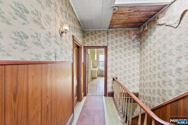 400 41st Street, Union City, NJ 07087