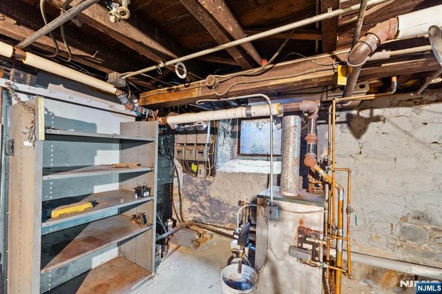 400 41st Street, Union City, NJ 07087