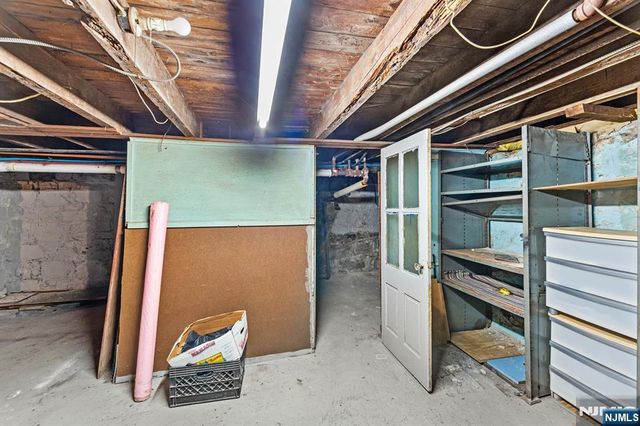 400 41st Street, Union City, NJ 07087