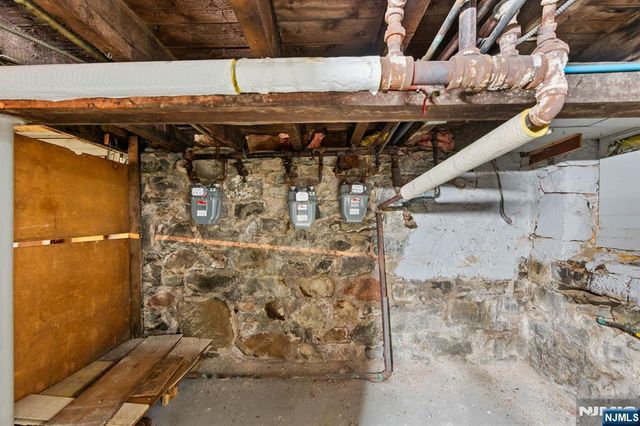 400 41st Street, Union City, NJ 07087