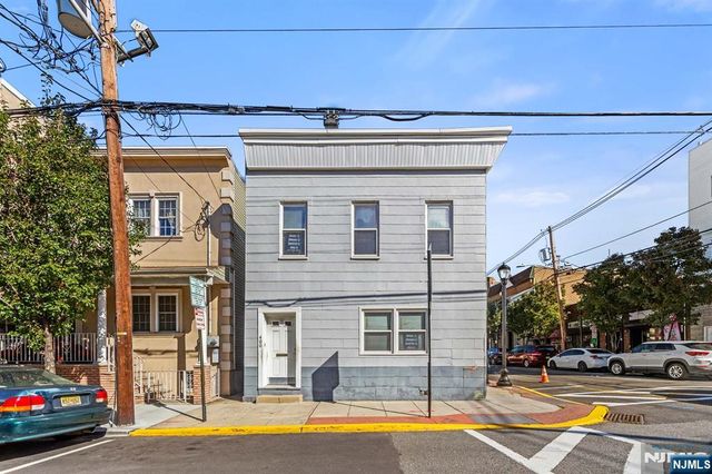 400 41st Street, Union City, NJ 07087