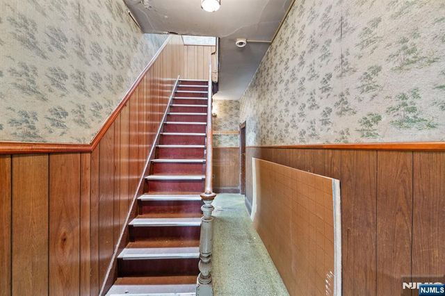 400 41st Street, Union City, NJ 07087