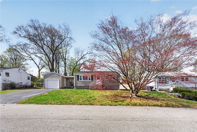 45 Winthrop Road, Warwick, RI 02888