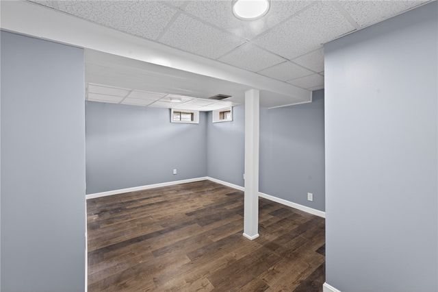 45 Winthrop Road, Warwick, RI 02888