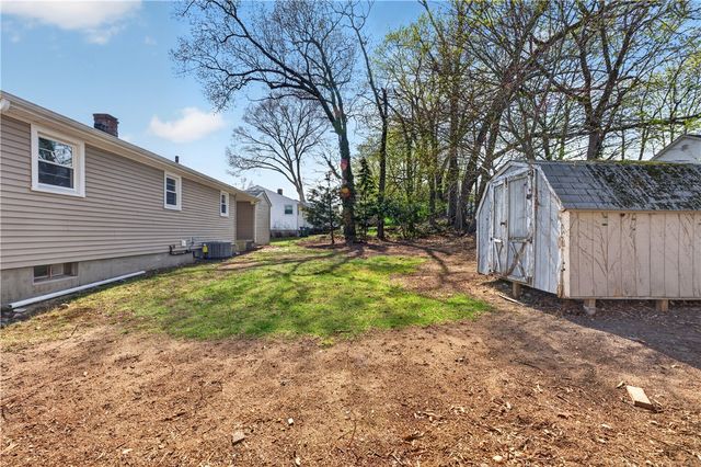 45 Winthrop Road, Warwick, RI 02888