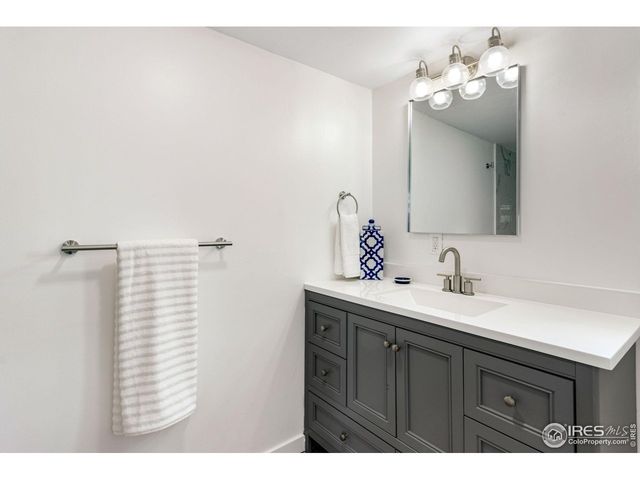 420 E 57th St 104, Loveland, CO 80538