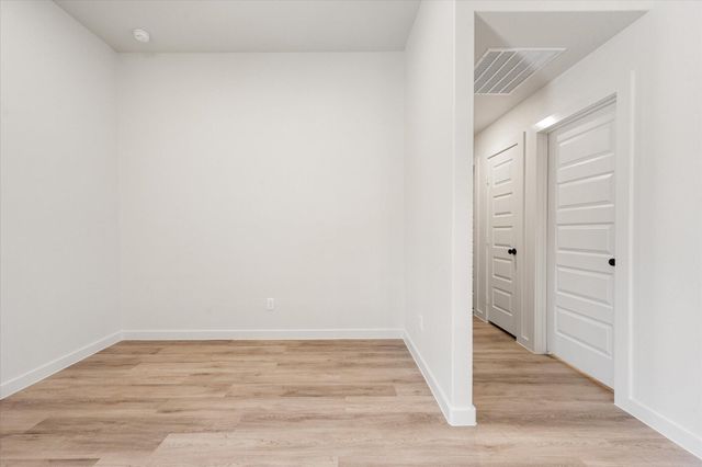 2415 Aberdeen Avenue, Wolfforth, TX 79382