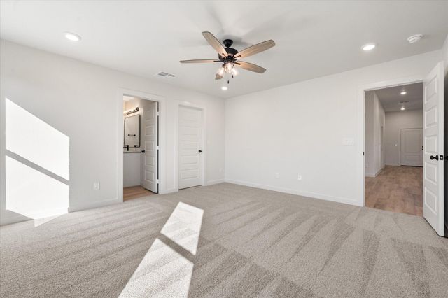 2415 Aberdeen Avenue, Wolfforth, TX 79382