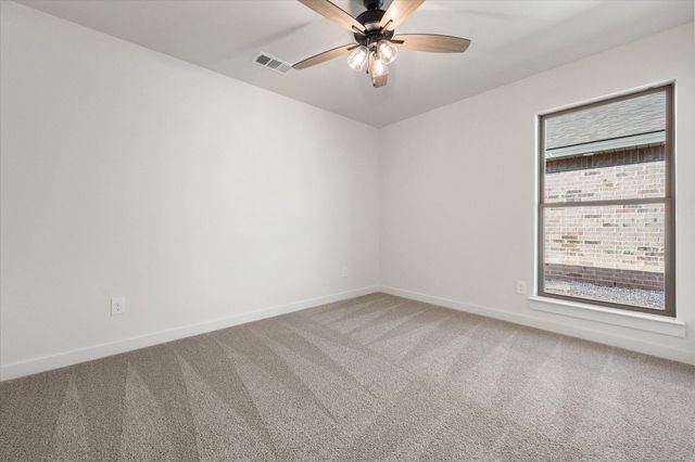 2415 Aberdeen Avenue, Wolfforth, TX 79382