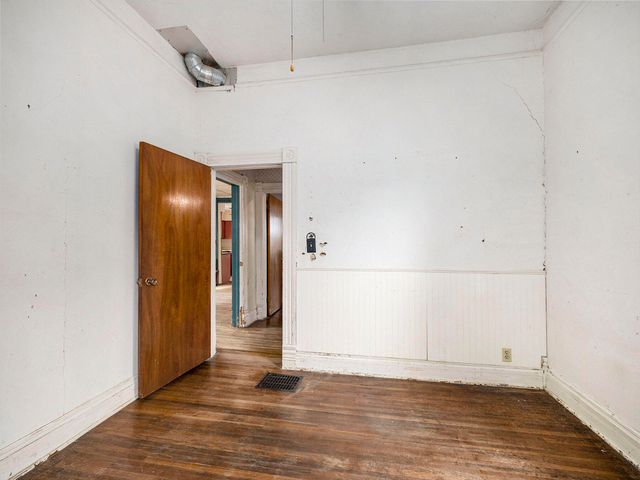 608 N LOCUST Street, Glenwood, IA 51534