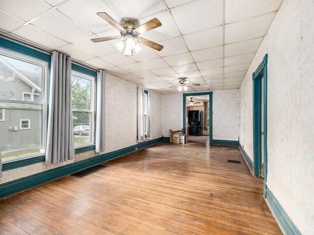 608 N LOCUST Street, Glenwood, IA 51534