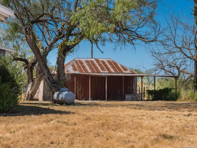 21419 us highway 90, Sabinal, TX 78881