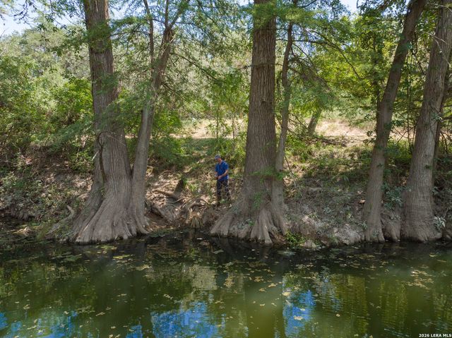 21419 us highway 90, Sabinal, TX 78881