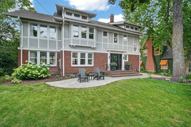 5136 Shriver Avenue, Des Moines, IA 50312