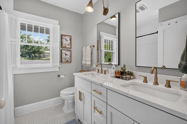 5136 Shriver Avenue, Des Moines, IA 50312
