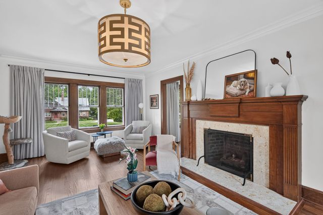 5136 Shriver Avenue, Des Moines, IA 50312