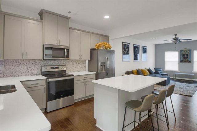 859 SW Society Circle SW, Atlanta, GA 30331