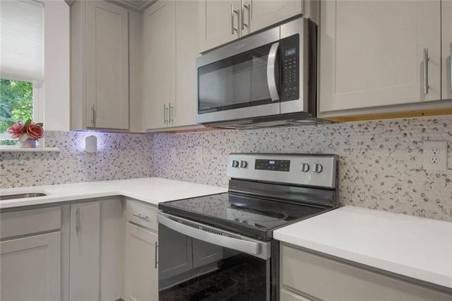 859 SW Society Circle SW, Atlanta, GA 30331
