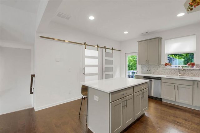 859 SW Society Circle SW, Atlanta, GA 30331