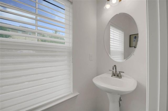 859 SW Society Circle SW, Atlanta, GA 30331