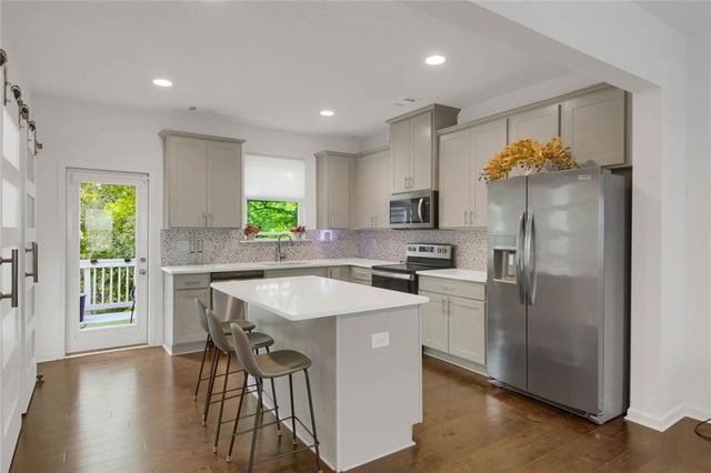 859 SW Society Circle SW, Atlanta, GA 30331