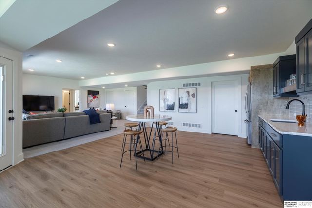 19006 Acorn Drive, Gretna, NE 68028