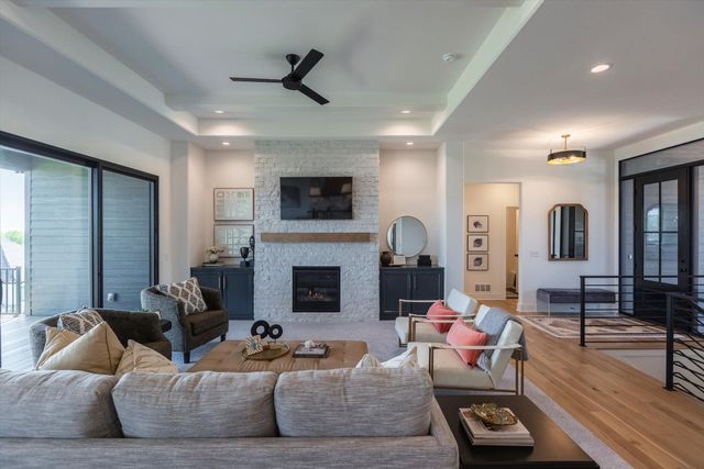 19006 Acorn Drive, Gretna, NE 68028