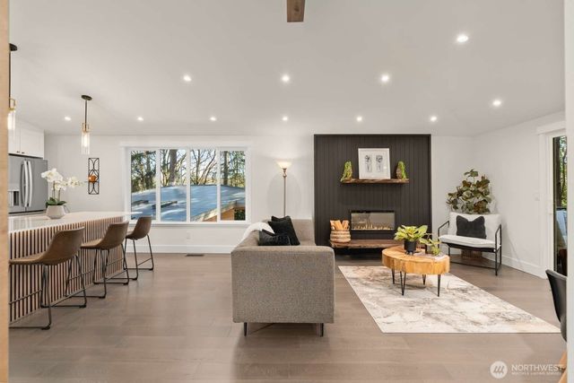 10811 NE 154th Court, Bothell, WA 98011