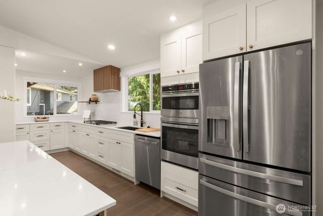 10811 NE 154th Court, Bothell, WA 98011