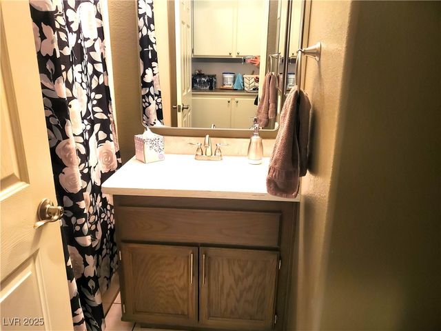 3273 Partridge Run Street, Laughlin, NV 89029