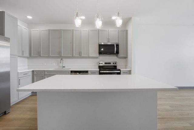 1225 Rock Run Crossings Drive 312, Joliet, IL 60431