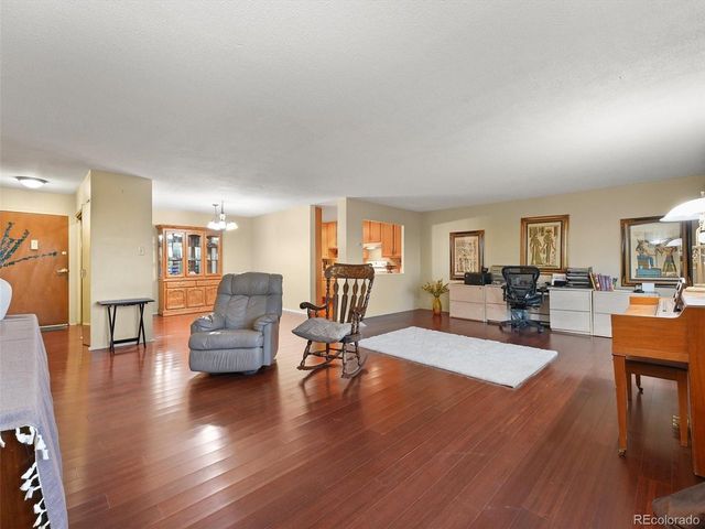 9335 E Center Ave 8C, Denver, CO 80247