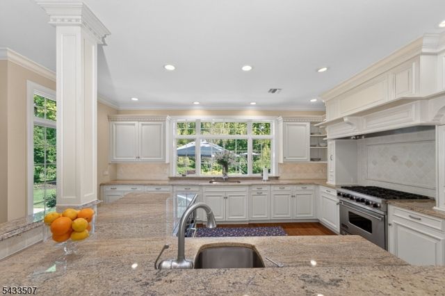 9 Haven Hill Rise, Raritan Twp., NJ 08822