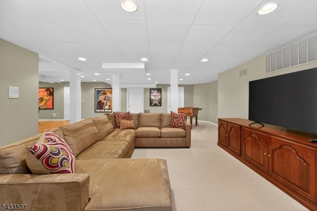 9 Haven Hill Rise, Raritan Twp., NJ 08822