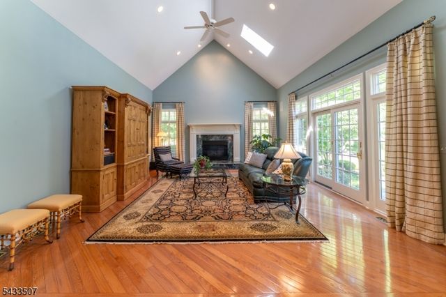 9 Haven Hill Rise, Raritan Twp., NJ 08822