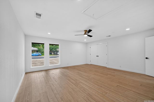 1017 CRIPPLE CREEK DR, Austin, TX 78758