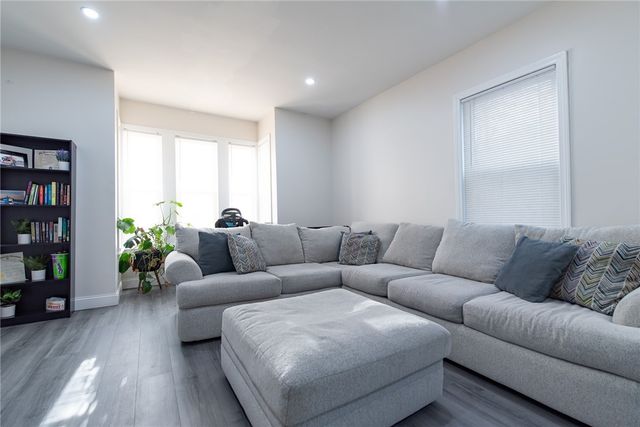 49 hollis Street 2, Providence, RI 02907