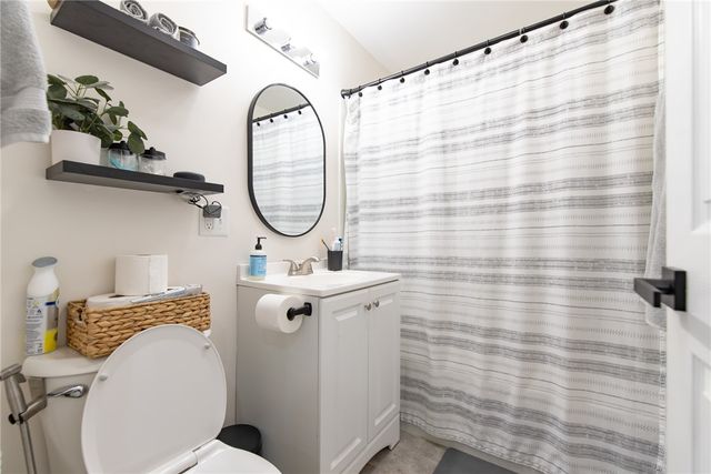 49 hollis Street 2, Providence, RI 02907