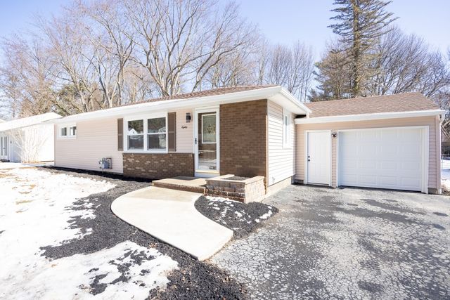 80 Alaimo Drive, Brighton, NY 14625