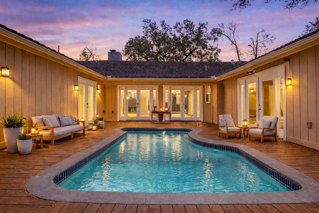 210 Big Hollow Lane, Houston, TX 77042